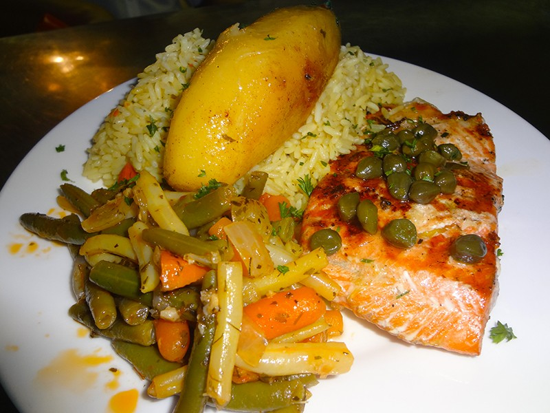 Broiled Filet of Salmon